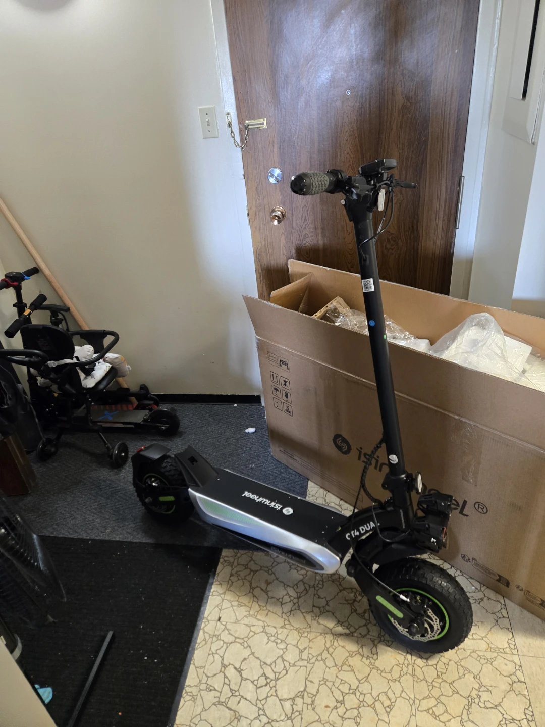 Isinwheel GT4 Dual Motor Electric Scooter - photo 3