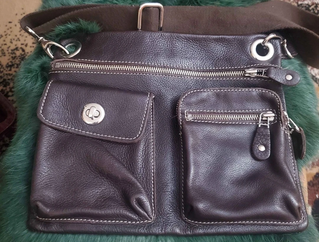 ROOTS Canada Villager Brown Pebbled Leather Crossbody Bag Purse