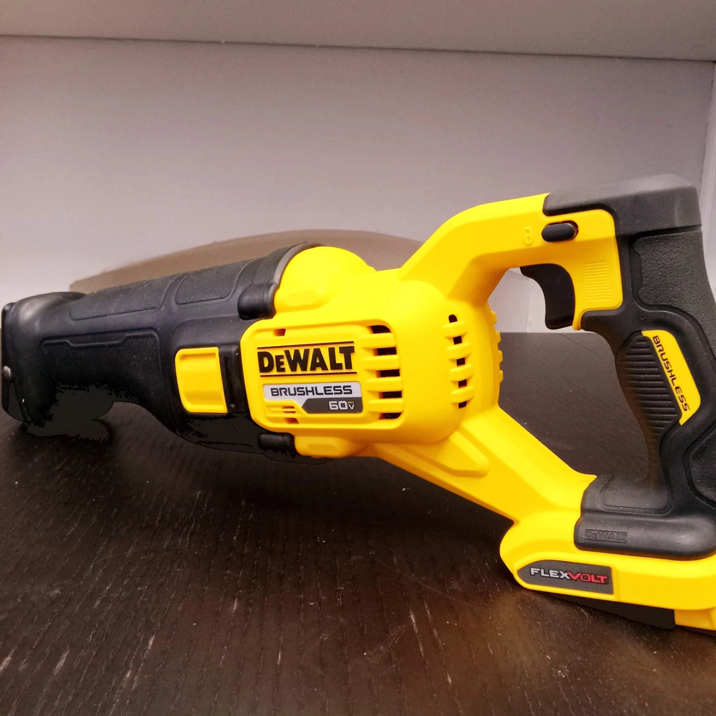 60V Max DeWalt FLEXVOLT Reciprocating Saw - photo 3