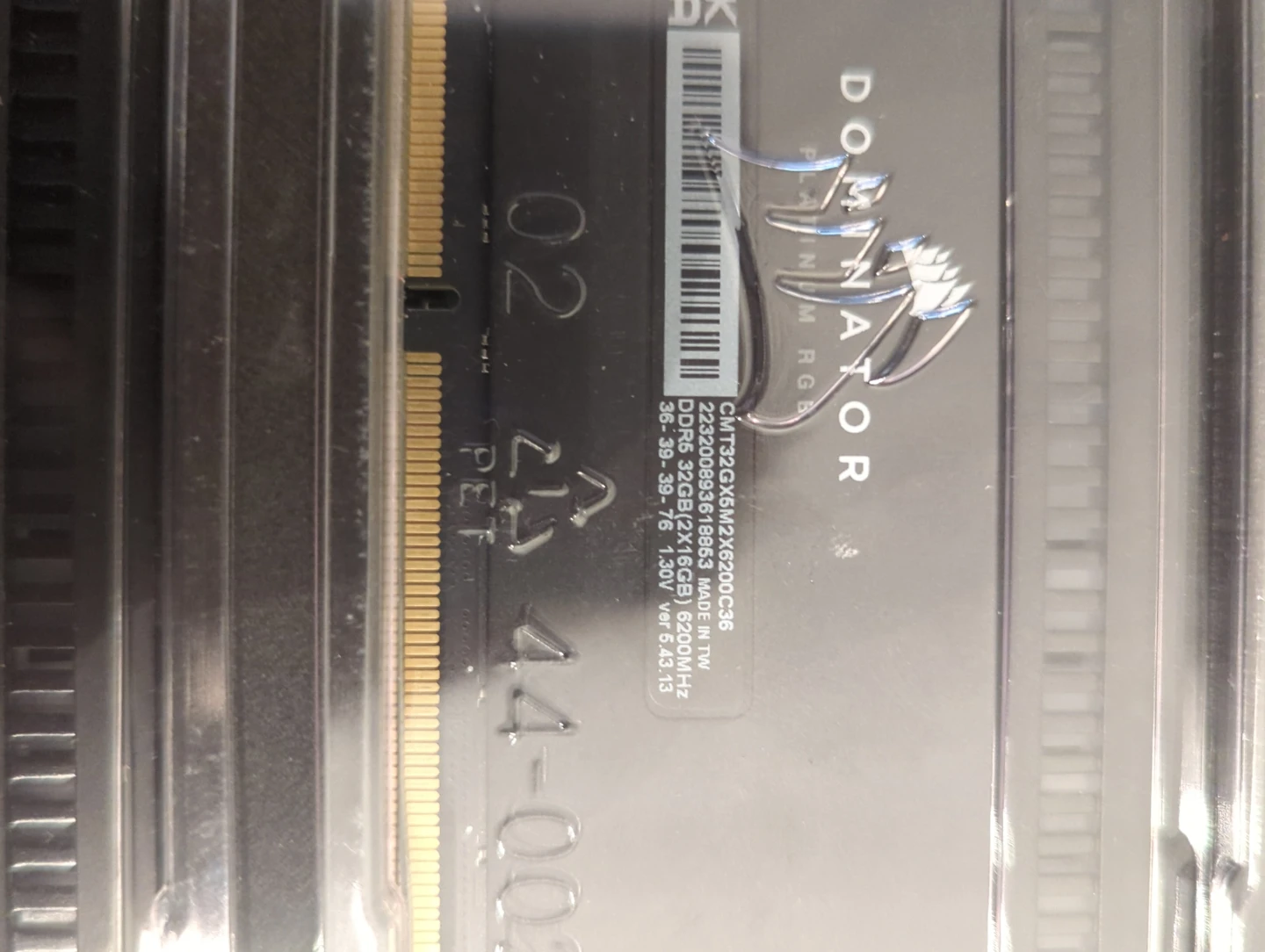 Corsair Dominator Platinum RGB 32GB DDR5-6200 CL36 Hynix M-Die - photo 4