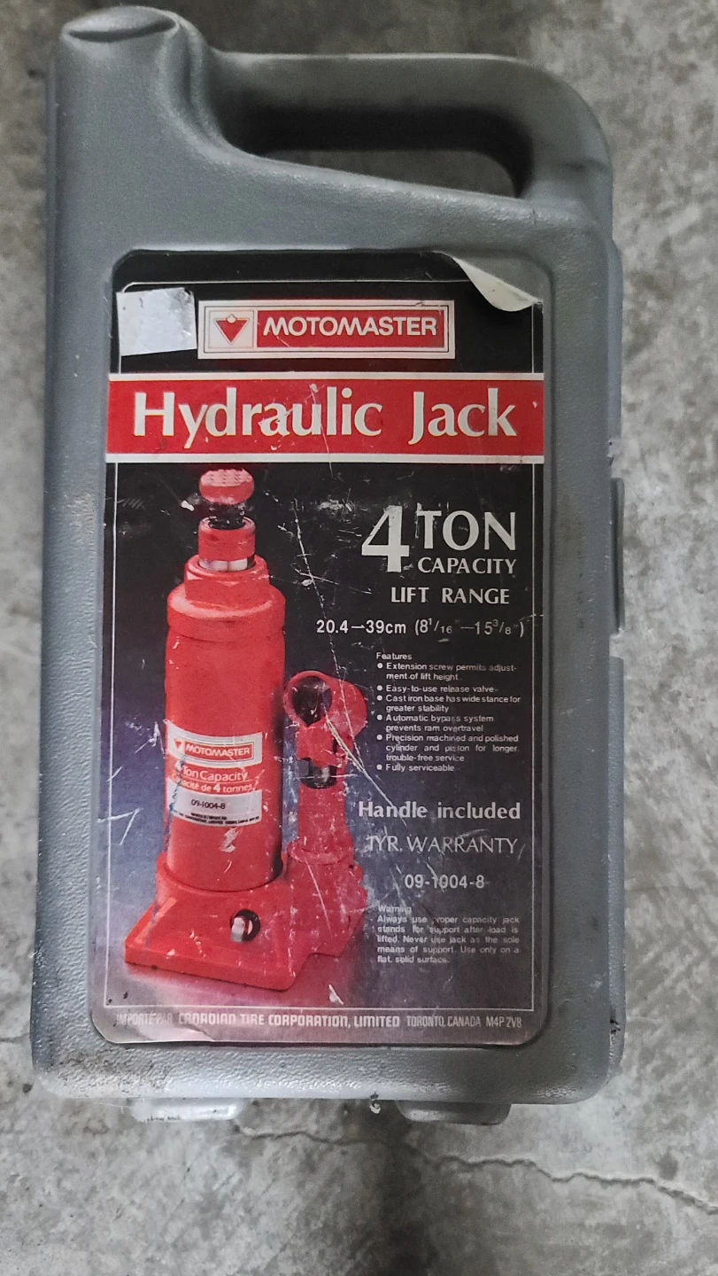 MotoMaster 4 Ton Hydraulic Bottle Jack - photo 2