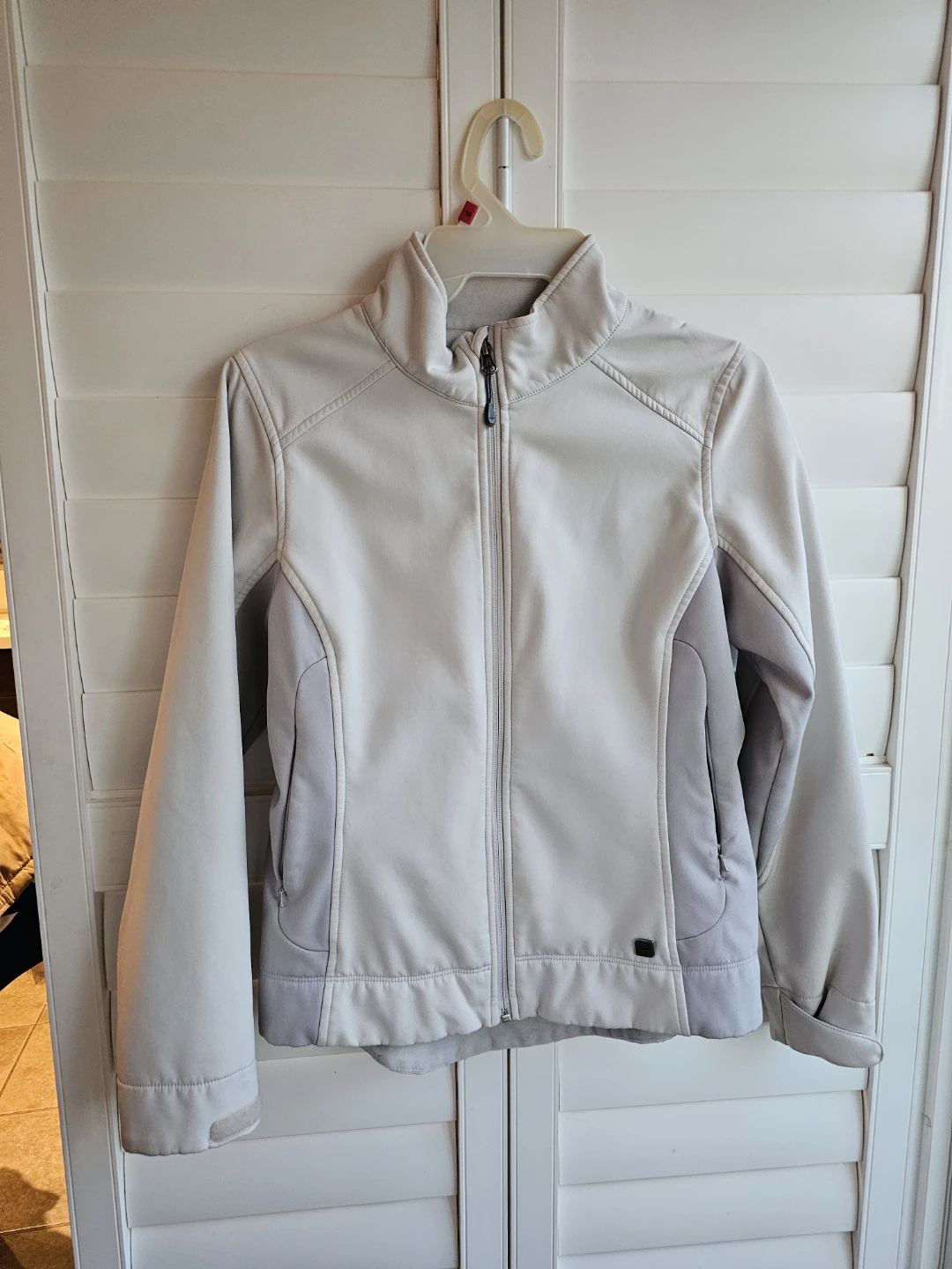 Avia Softshell Jacket - Small