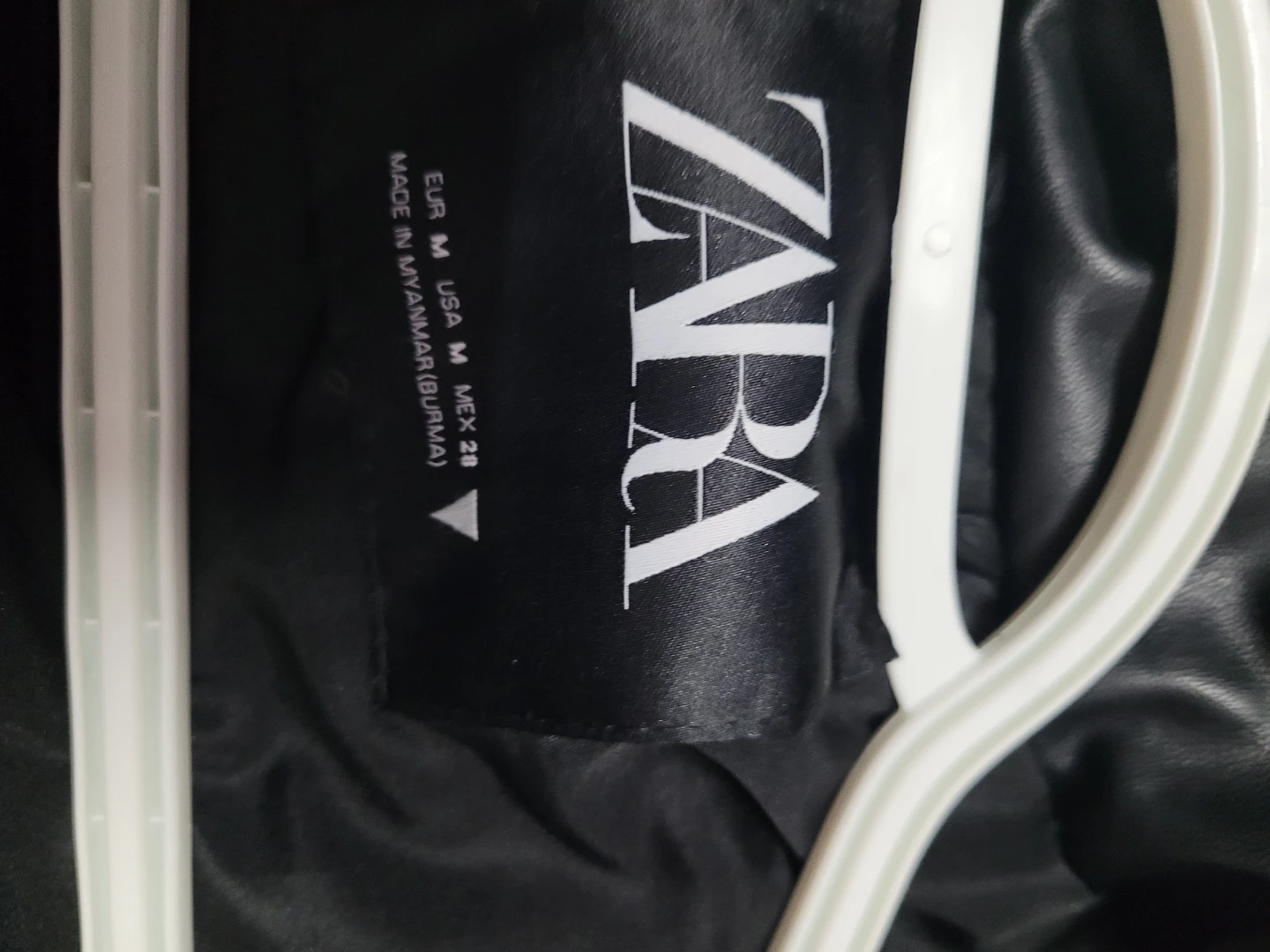 Zara Faux Leather Puffer Vest - Black - photo 3