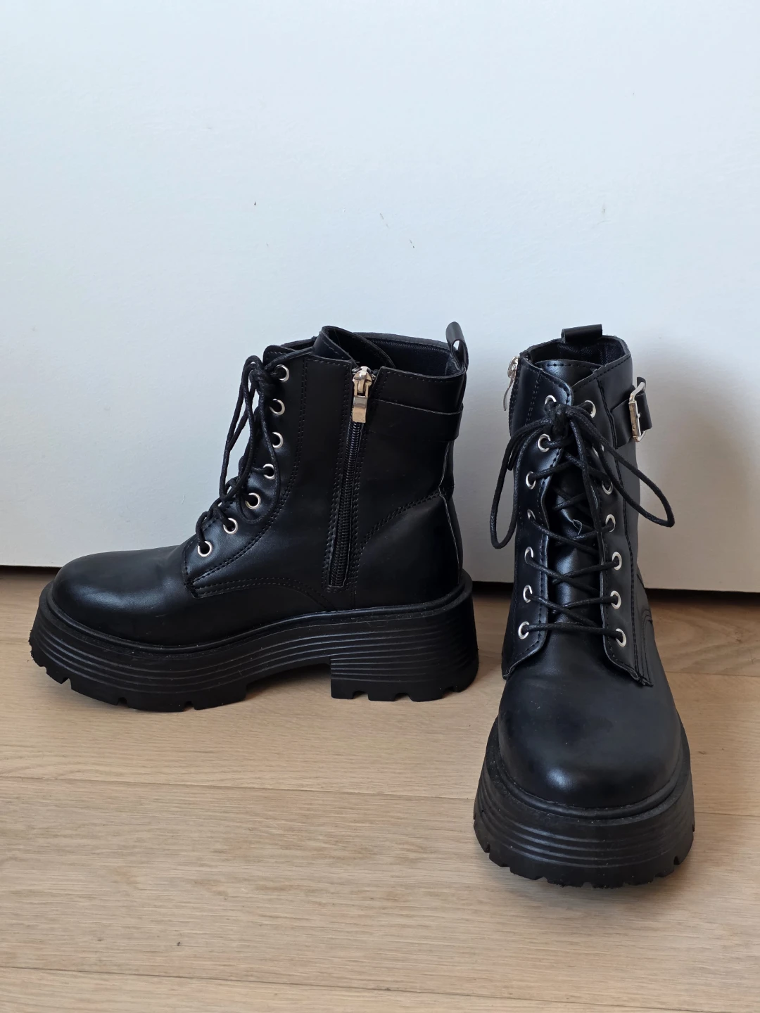 Black Platform Combat Boots - photo 2