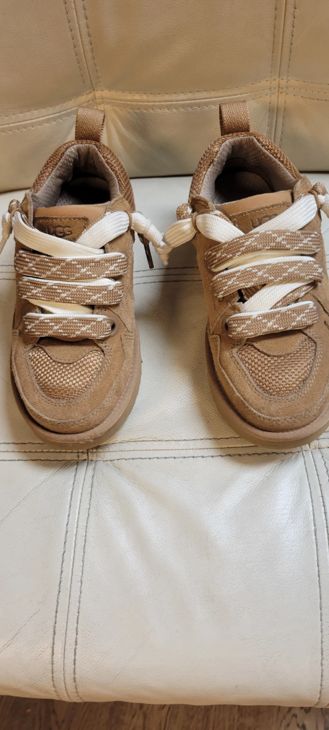 UGG lowmel Sneakers in chestnut  sz 5 women's  /3 kids