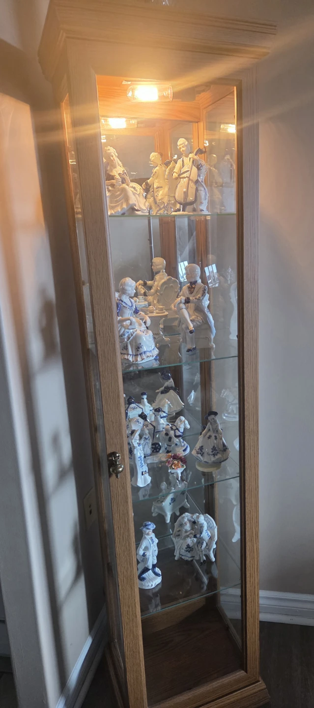Oak Corner Display Cabinet with Glass Shelves - photo 2