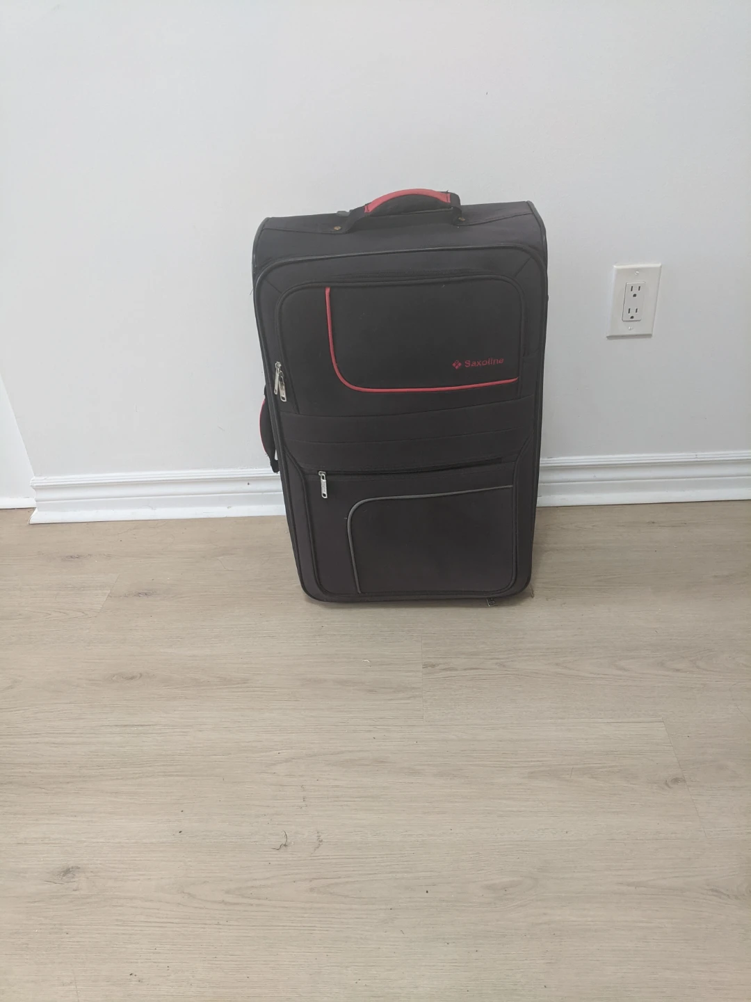 Saxoline  rolling suitcase