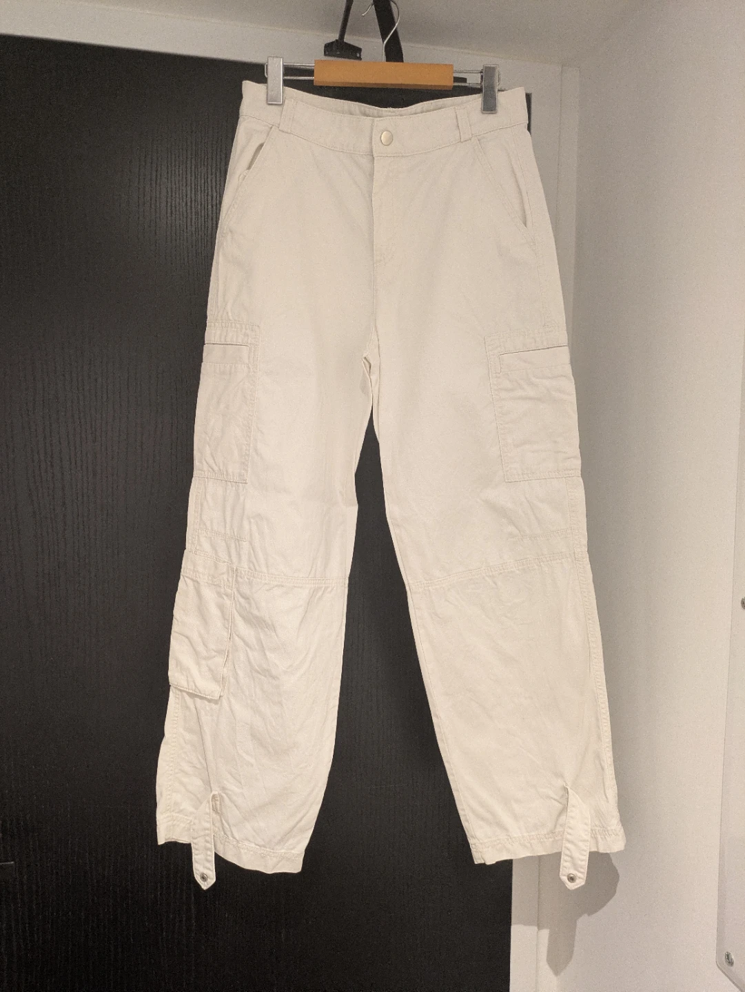 H&M Cream Cargo Pants size 8