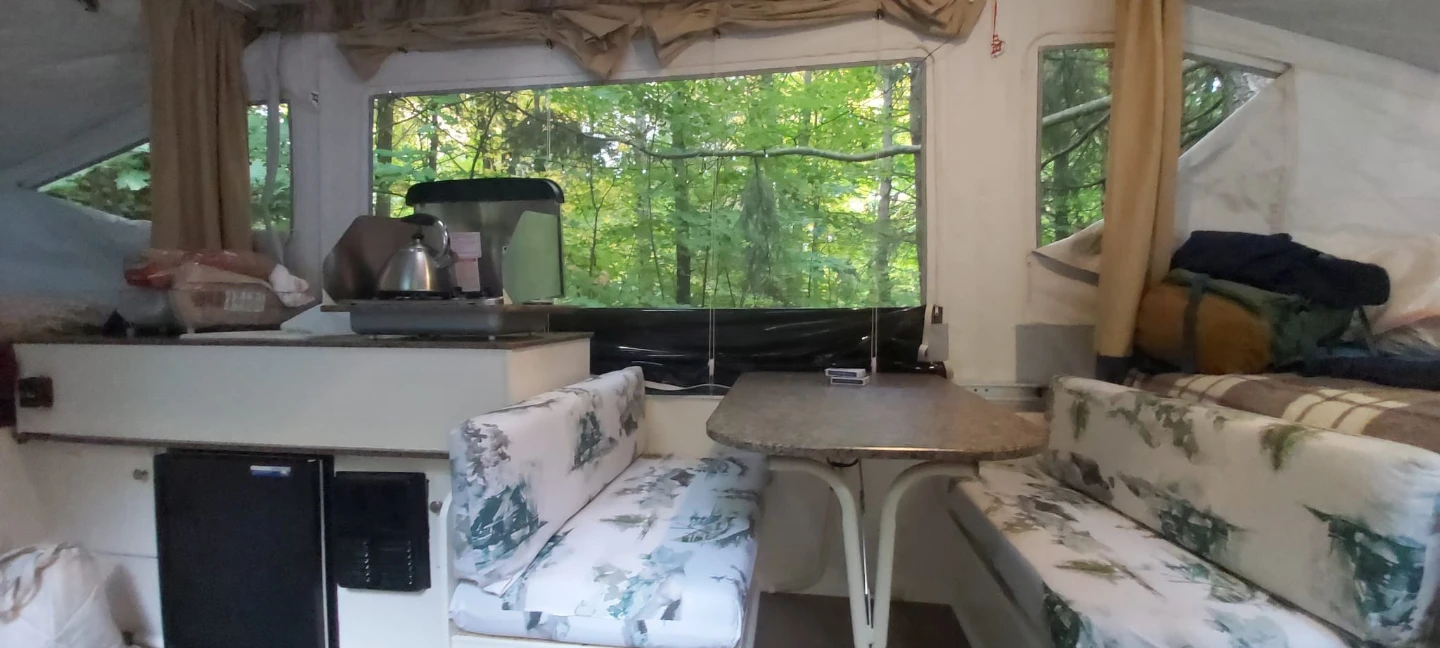 2011 Jayco trailer - photo 2