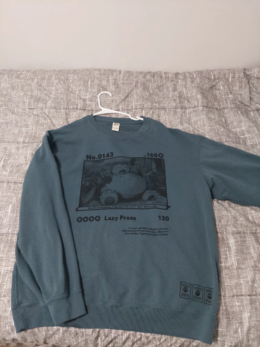 Uniqlo Pokemon Sweater - Mens Large - photo 2