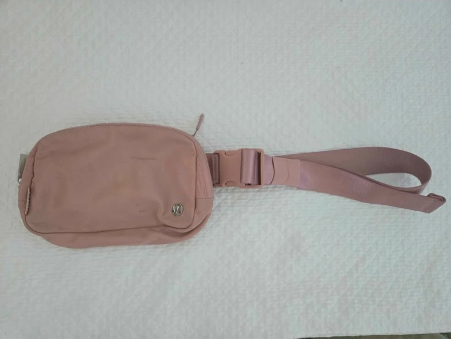 Lululemon Everywhere Belt Bag