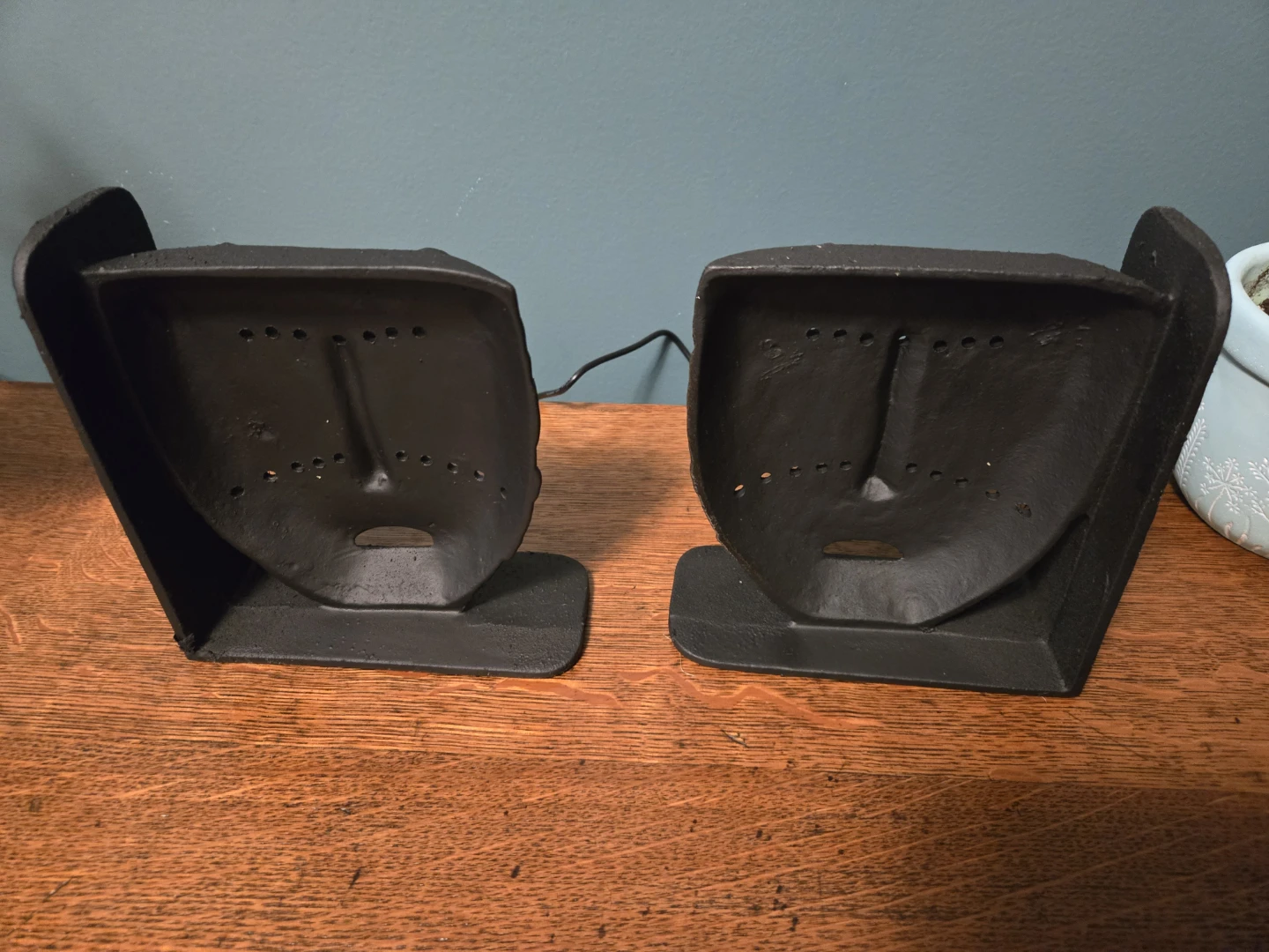 Vintage Tiki Mask Bookends - photo 2