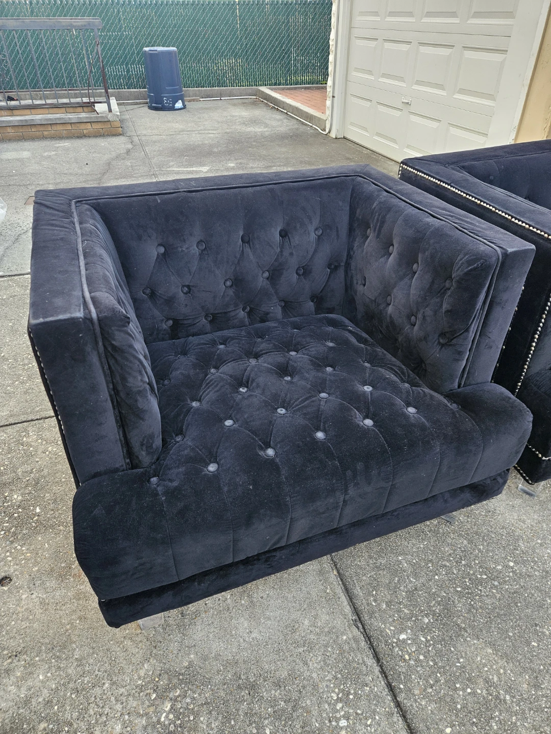 2 beautiful black velvet large chairs - photo 3