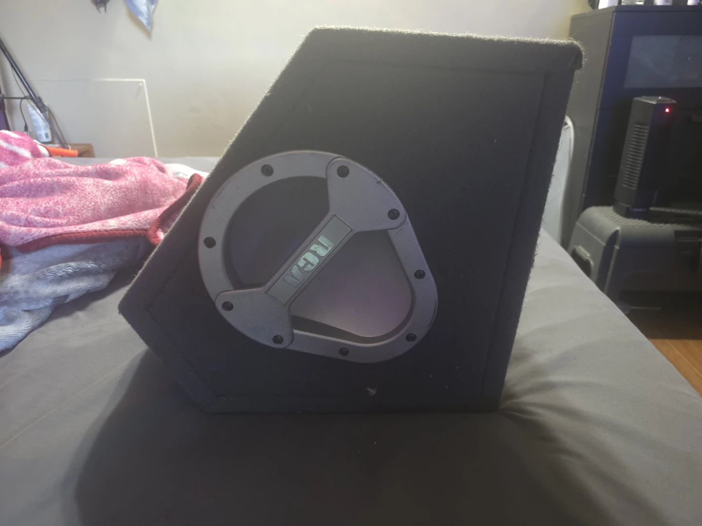 Clarion Subwoofer in Enclosure - photo 2