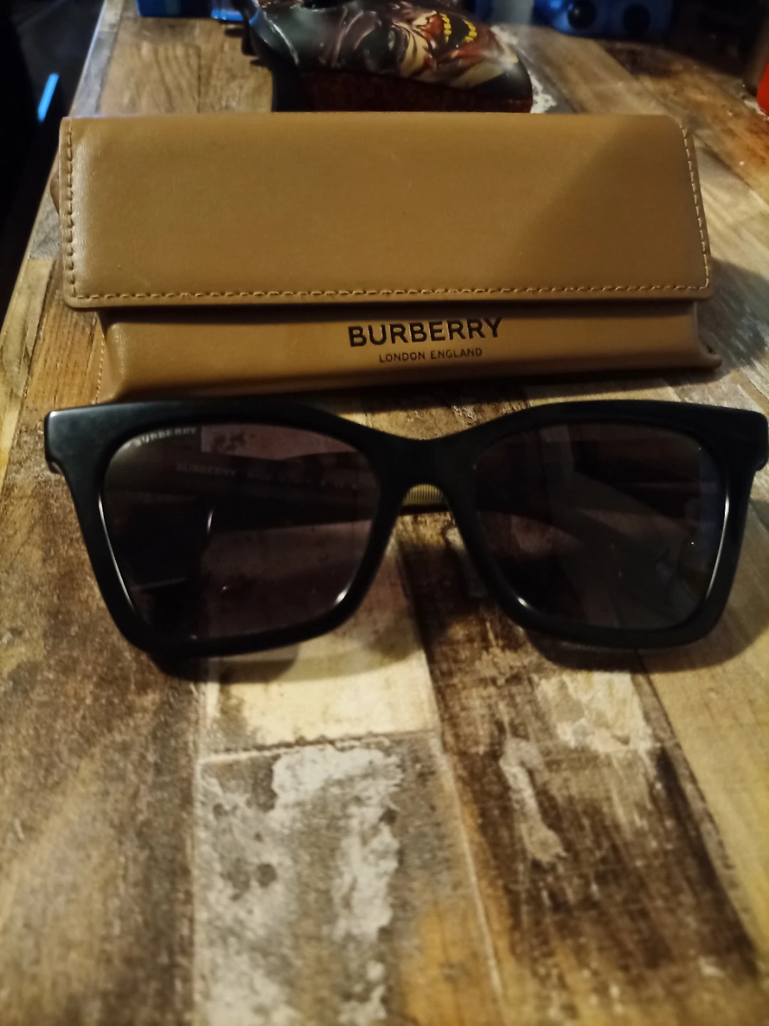 Burberry Sunglasses with Case - photo 5
