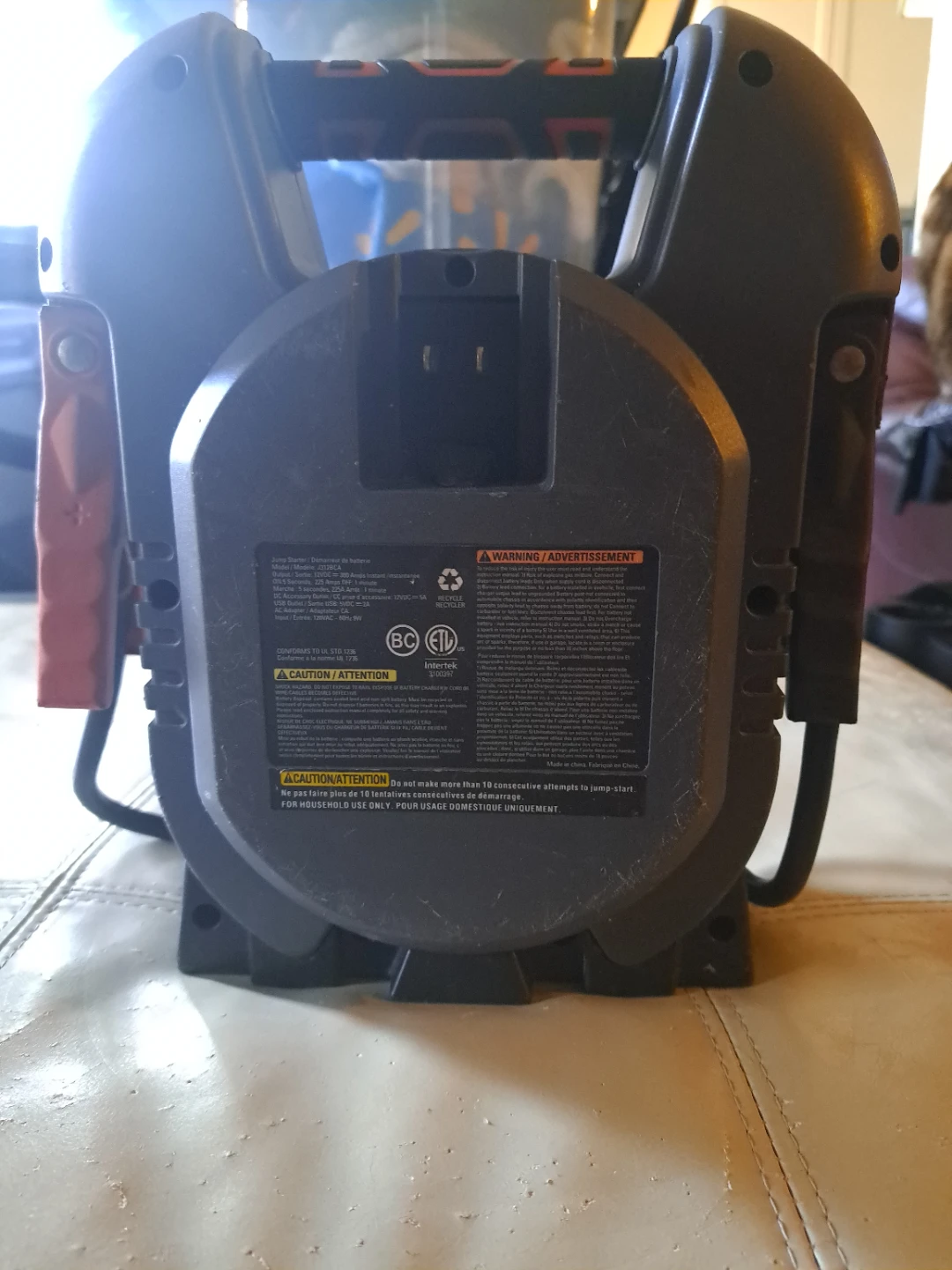 Black & Decker 300A Portable Jump Starter - photo 2