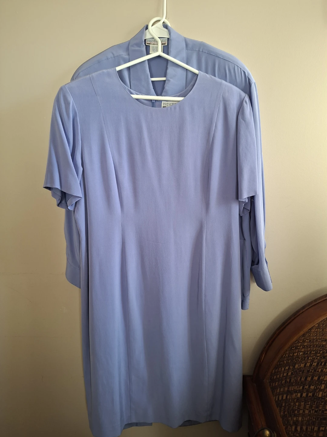 Five women's dresses and a light jacket - photo 3