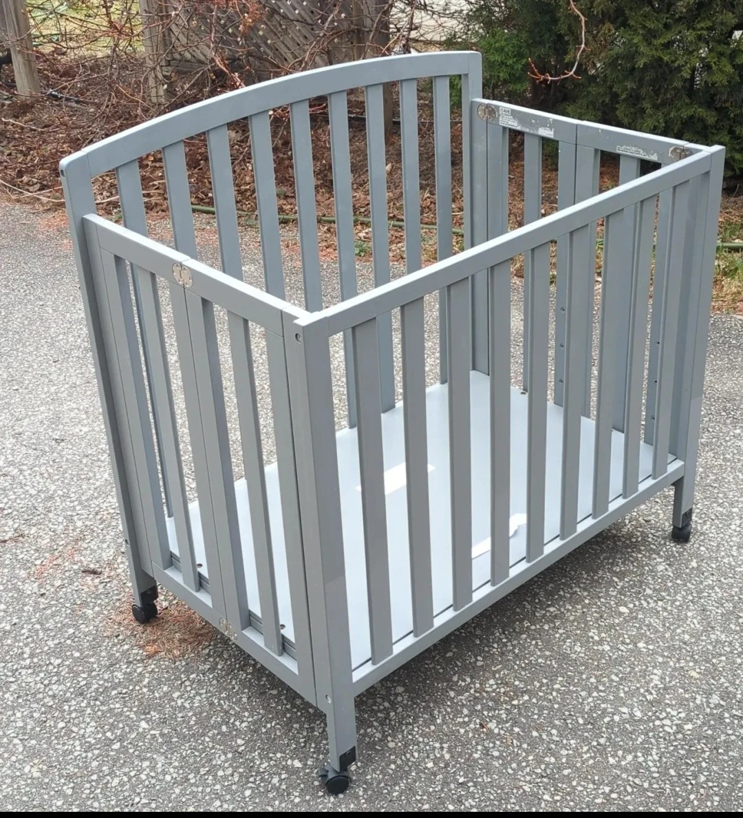 DaVinci Dylan Foldable 3 in 1 Mini Crib - photo 5