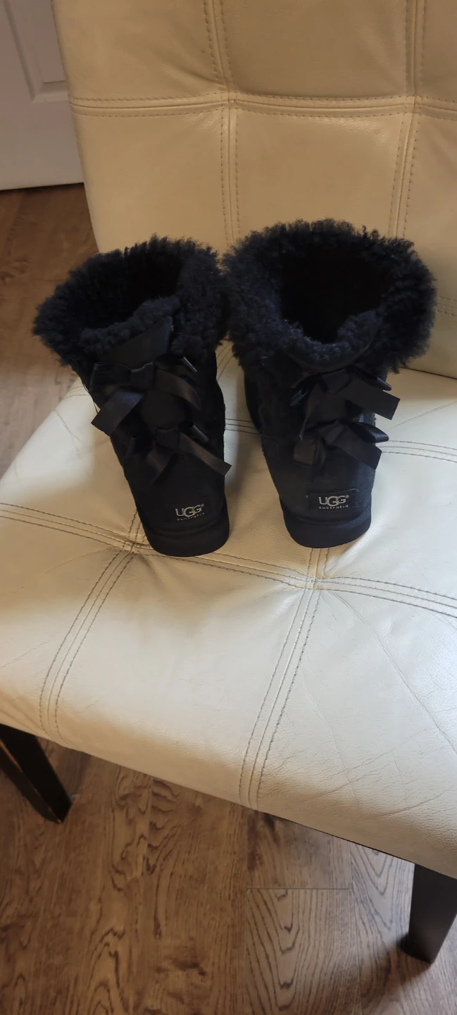 UGG Australia Black Bow Boots sz 7 - photo 5