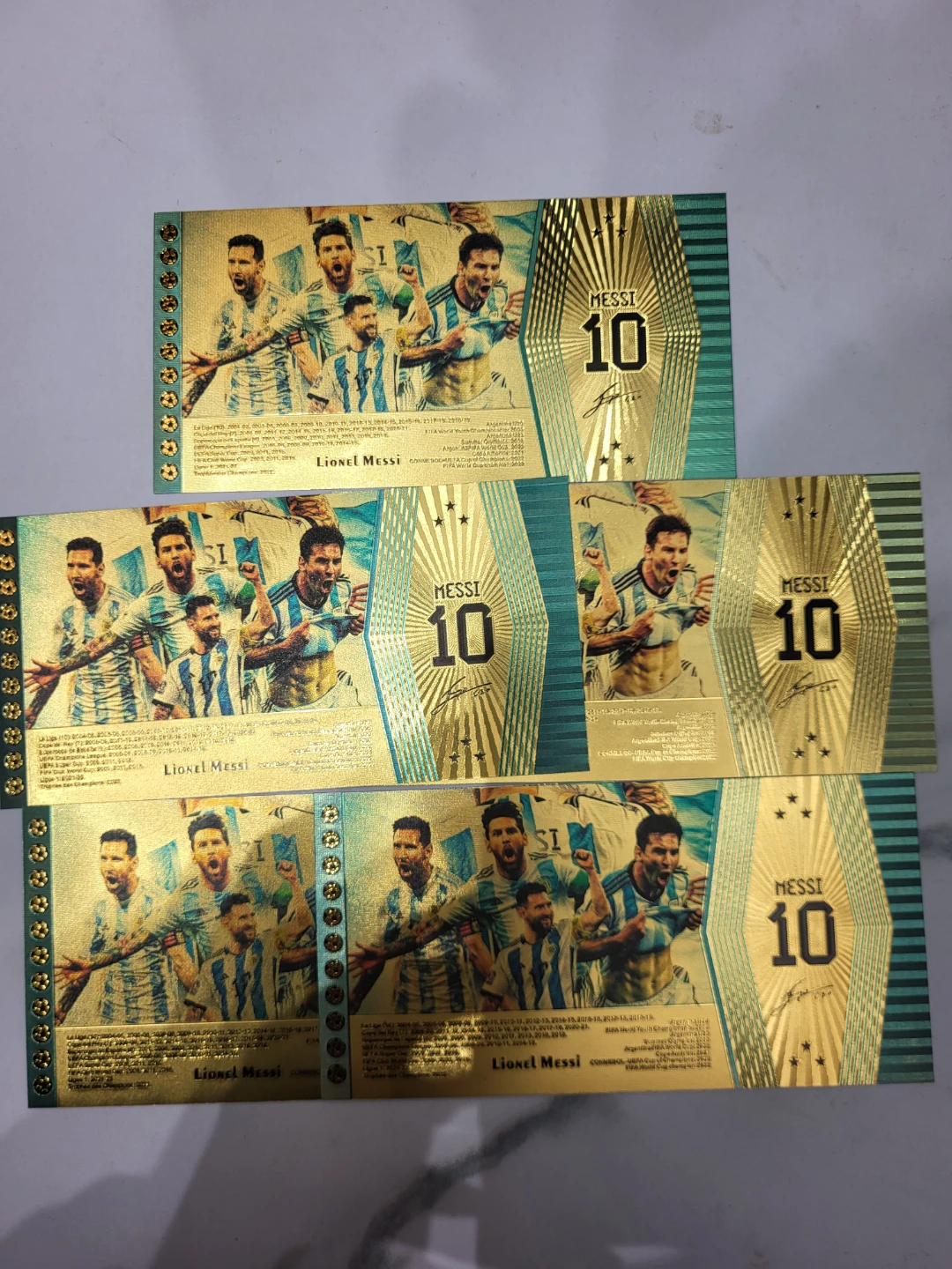 Lionel Messi King of Football Gold Foil Cards - photo 2