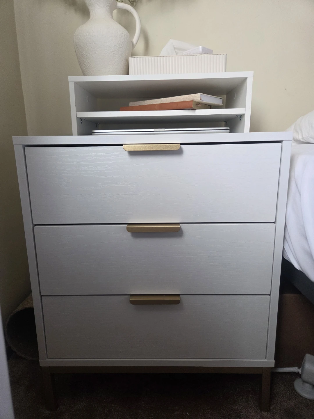 White and Gold 3-Drawer Nightstand