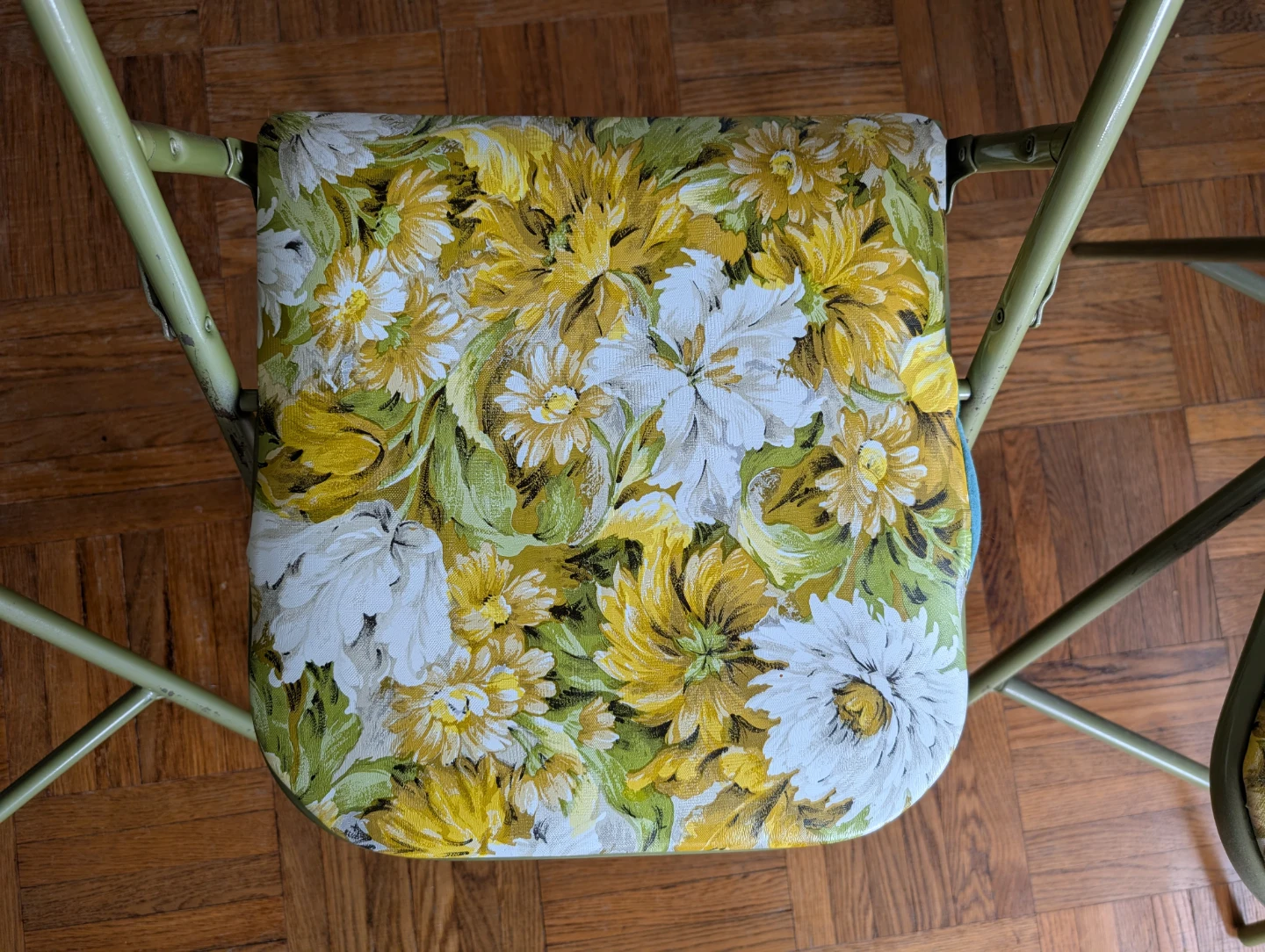 Set of 3 Vintage Floral Folding Chairs - photo 3