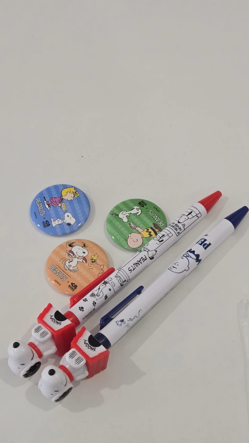 Peanuts Snoopy Keychain and Stationery Set - photo 4