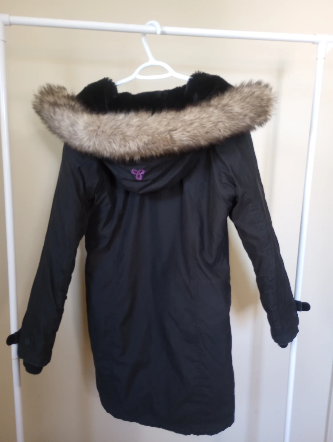 ✨LIMITED EDITION • TNA Aritzia✨ [Raven Parka]