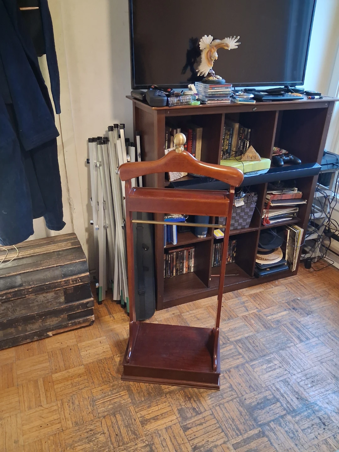 Wooden Valet Stand - photo 4