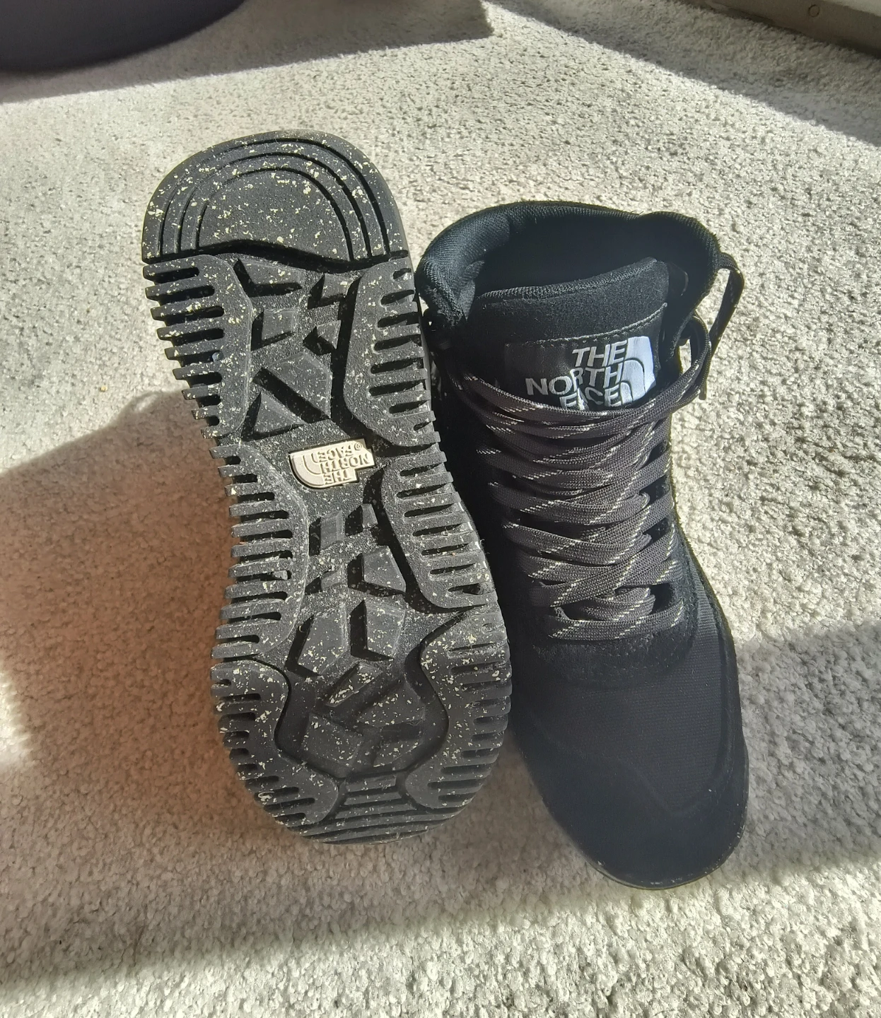 North Face Waterproof boots, women size 6.5 - photo 5