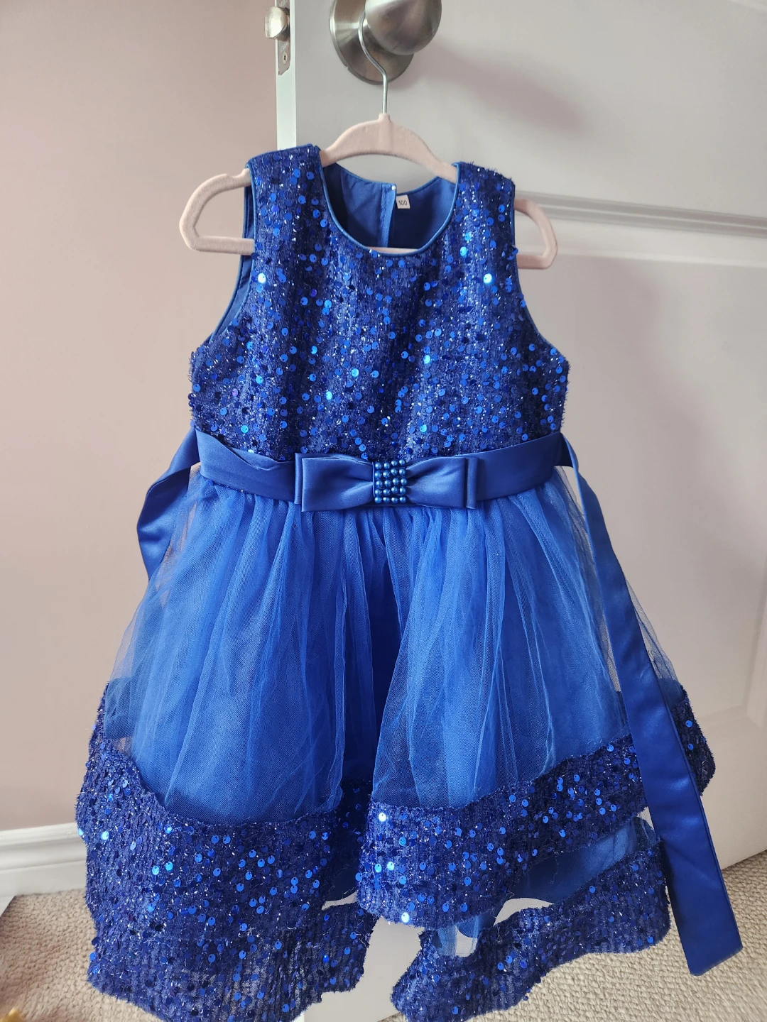 Blue sequin girls' dress, size 3t - 4t New
