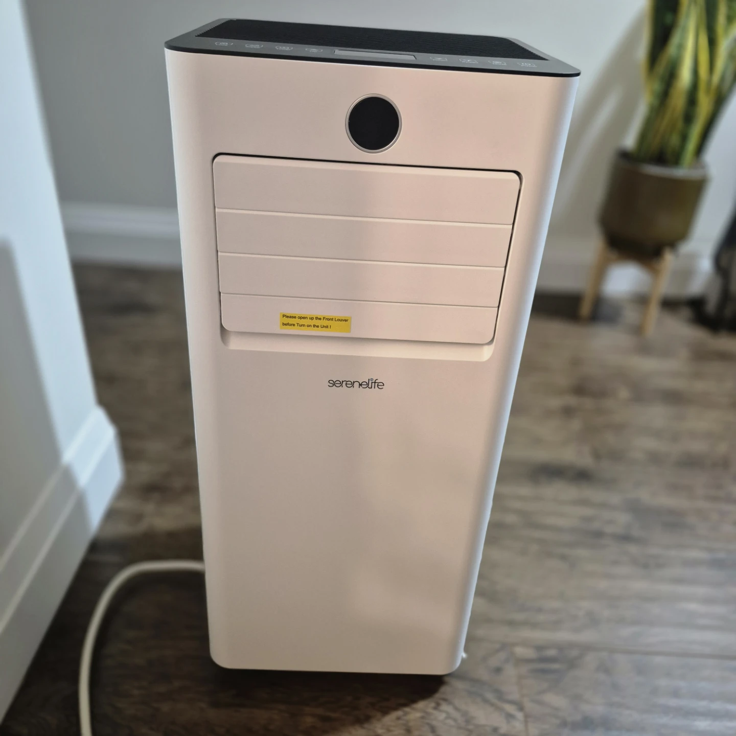 Serenelife 4 in 1. 10000 BTU, AC, Heater, Fan, Dehumidifer