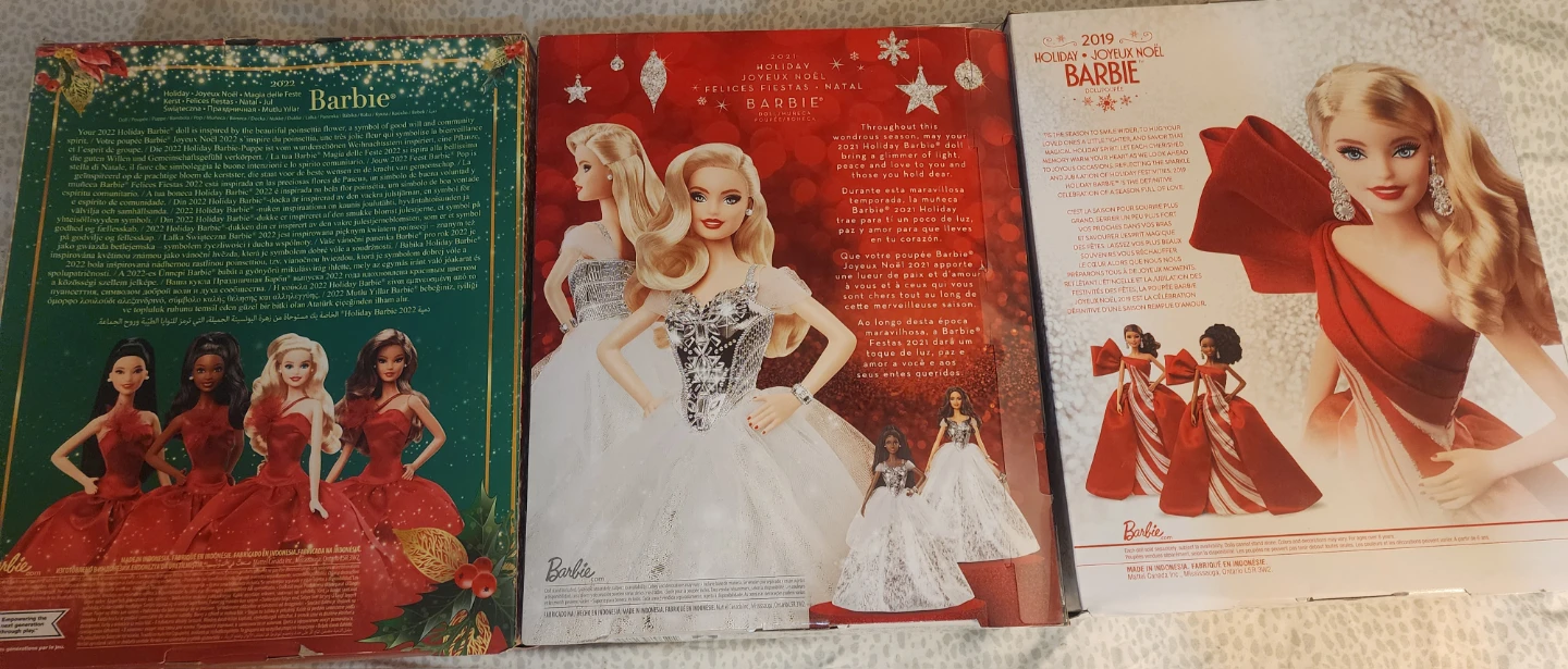 Set of 3 Holiday Barbie Dolls (2019, 2021, 2022) - photo 5
