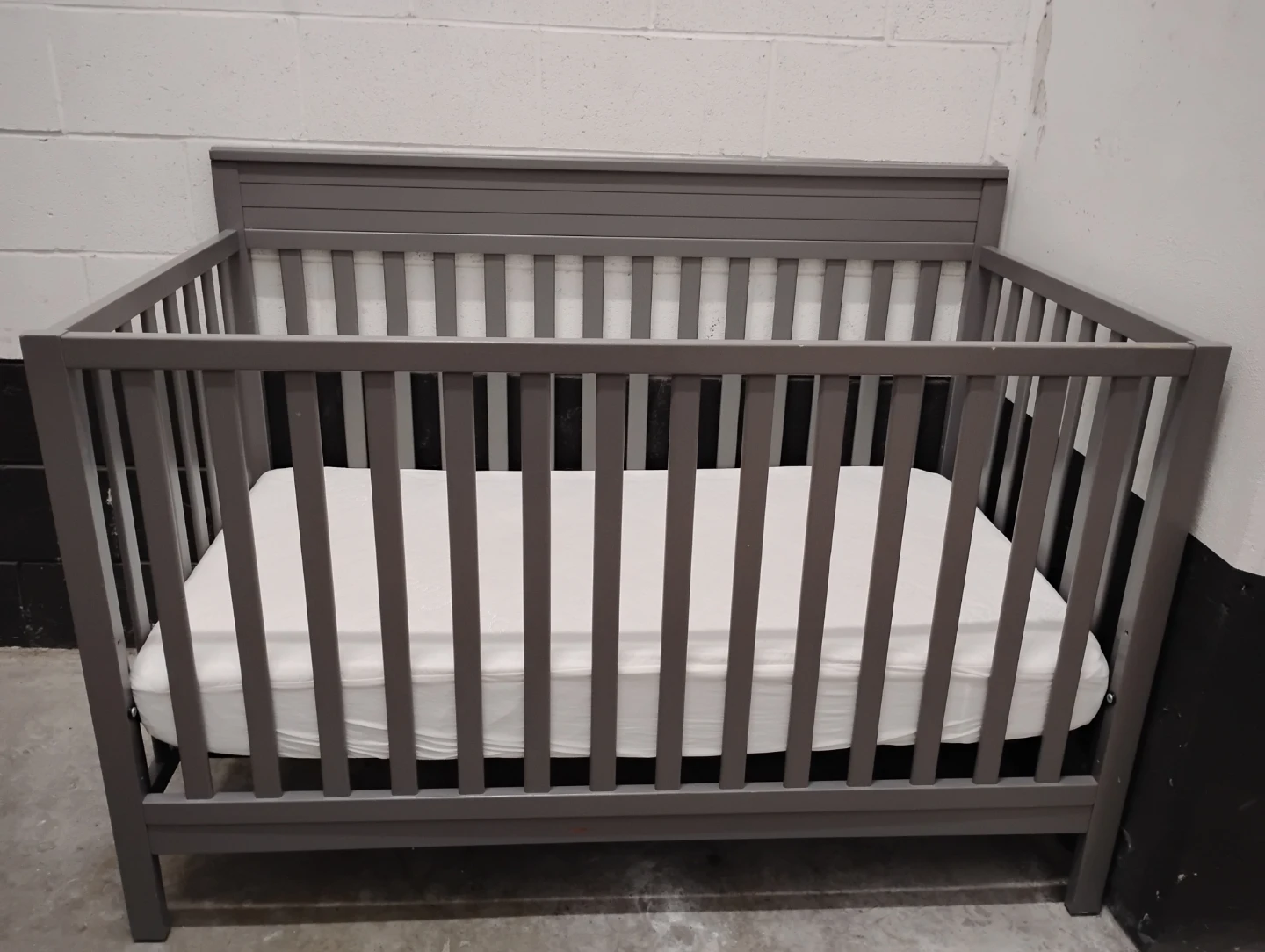Grey Convertible Baby Crib - photo 2
