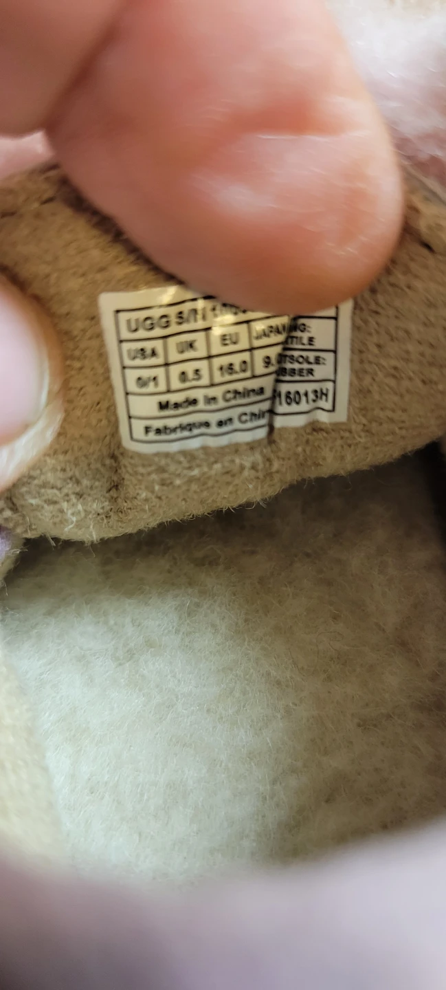 UGG Infant Fleece Booties Pink sz 0/1 new - photo 2