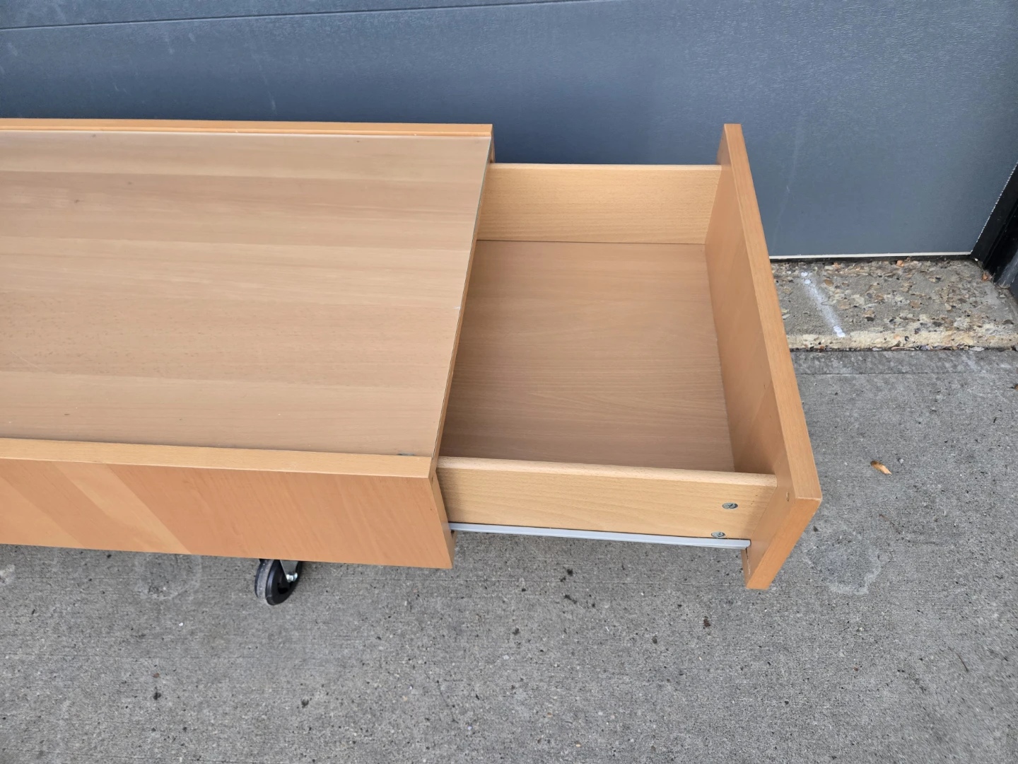 Light Wood Coffee Table with Drawers - photo 3