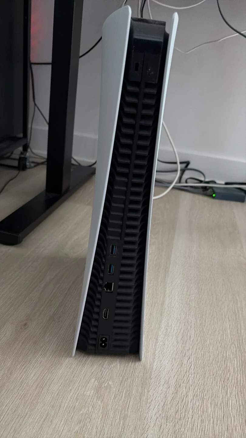 Ps5 digital edition no controller - photo 2