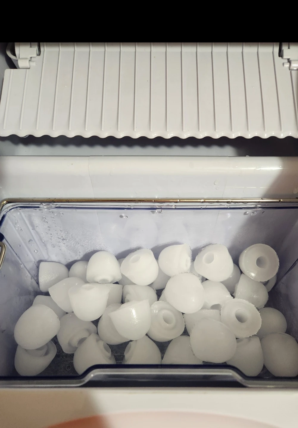 XL ICE N EASY ICE MAKER BOWMANVILLE - photo 3