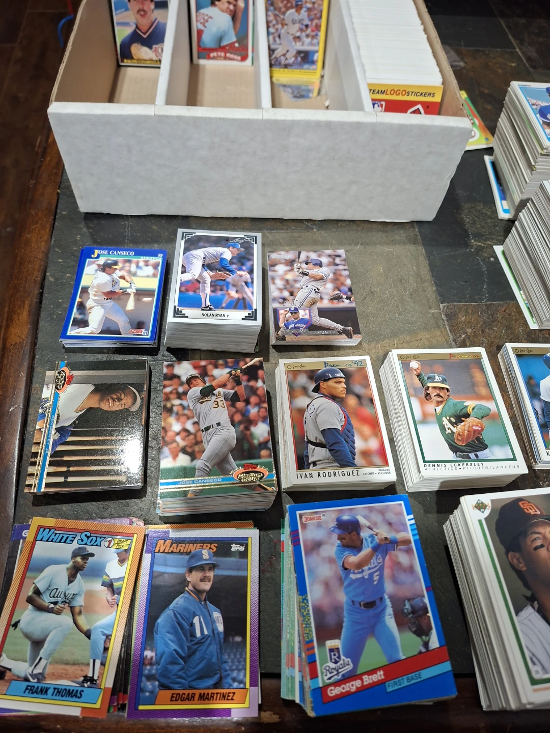 Mostly Unsearched Massive Baseball Card Collection - photo 5