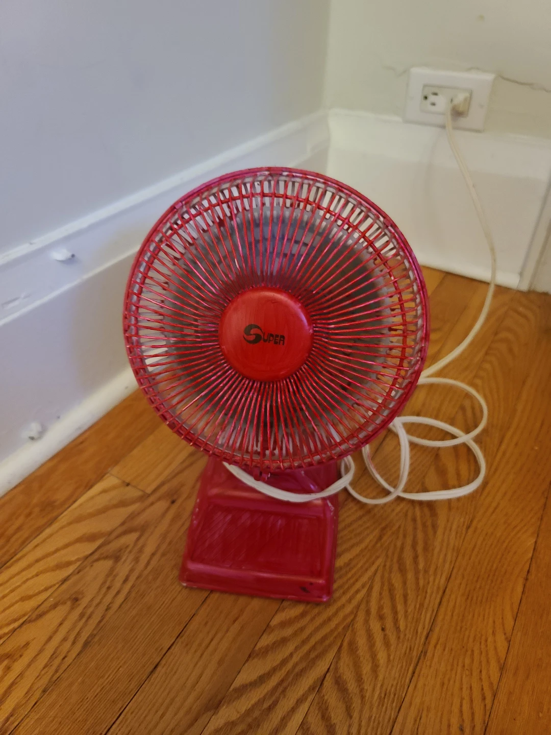 Retro Red Desktop Fan - Quiet & Works Perfectly (Custom Painted) - photo 3