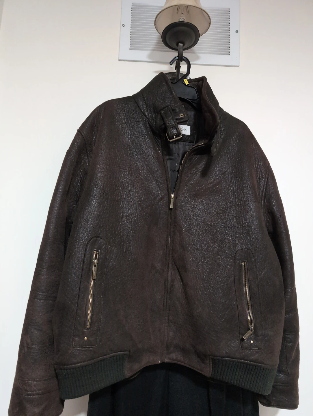 Calvin Klein Men's leather bomber jacket - photo 3