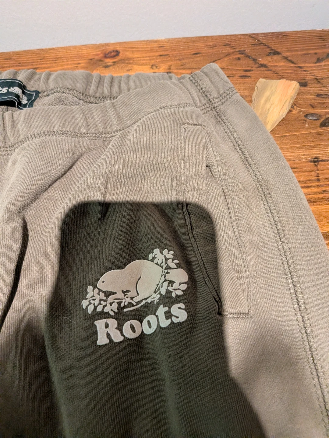 Roots Beaver Sweatpants small