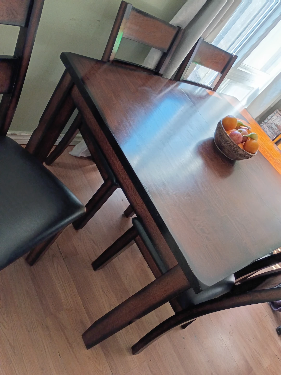 Beautiful Dining Table with Chairs - photo 3