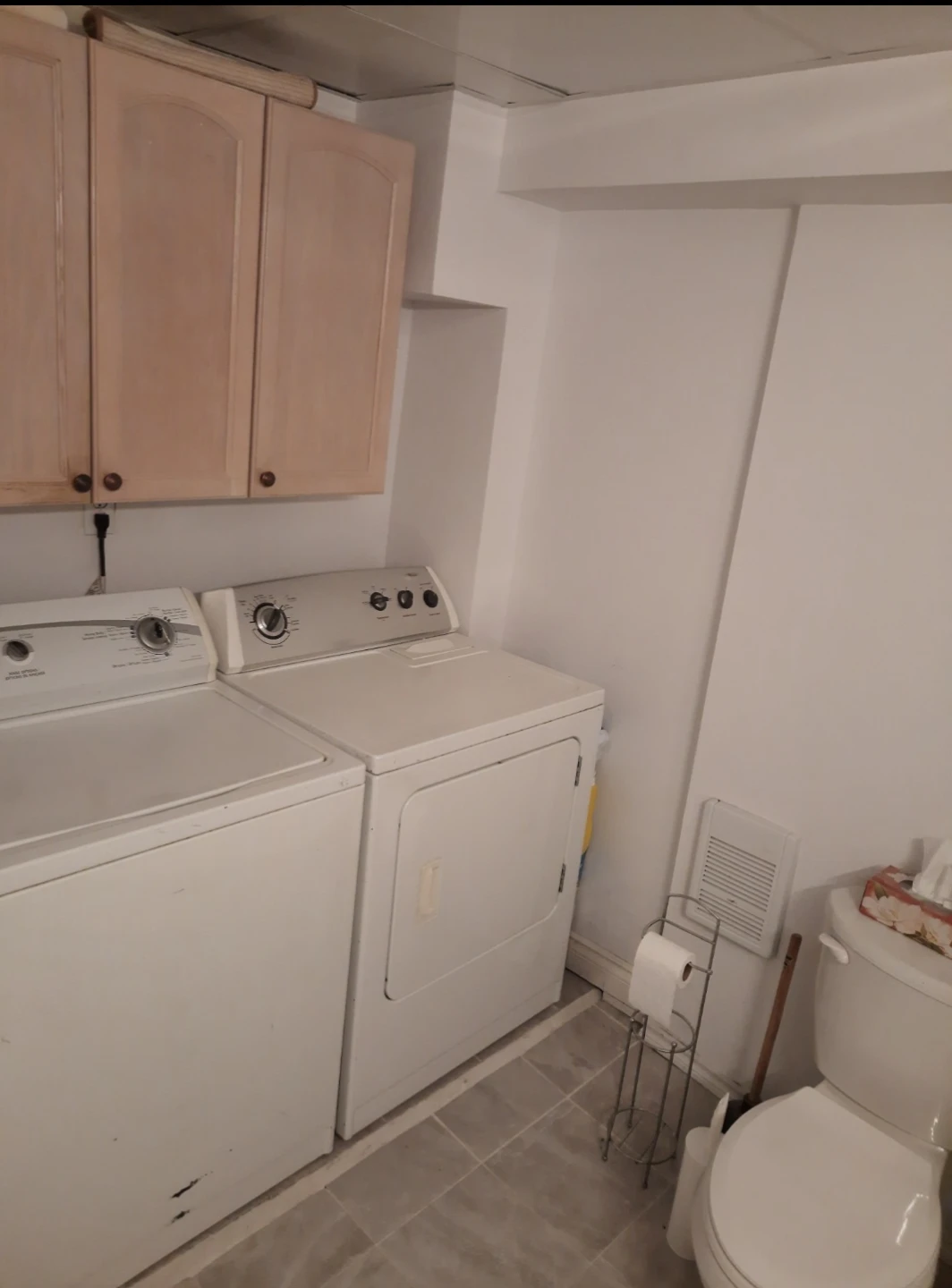 Châteauguay - chambre a louée/ room for rent - photo 4