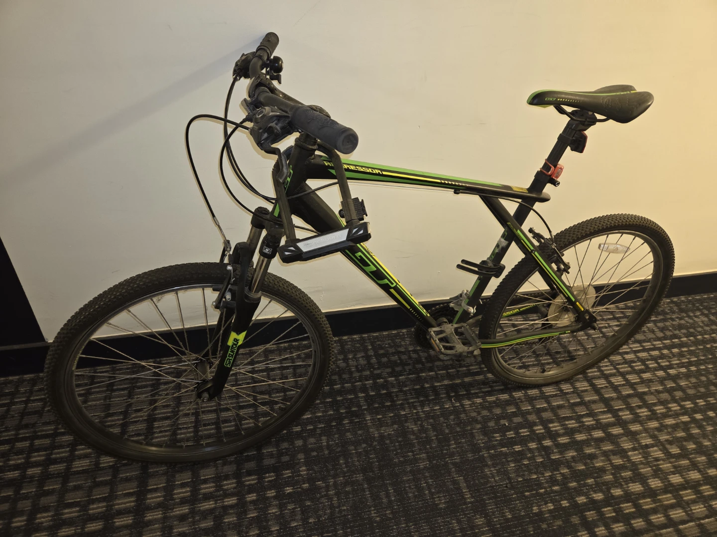 GT Aggressor Mountain Bike - photo 4