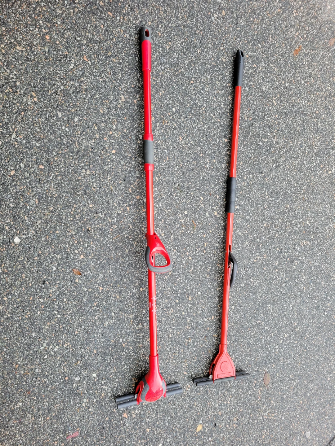 Pair of Vileda & Sponge Mop Handles (Need Refill Sponges)