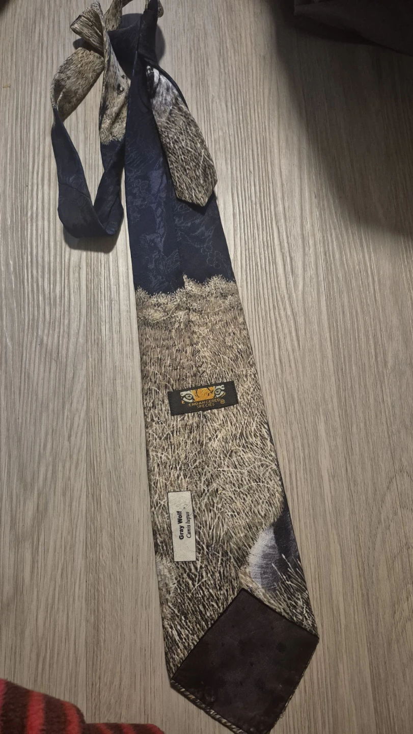 Endangered Species Gray Wolf Tie - photo 2
