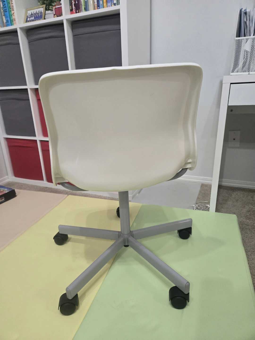 IKEA White Swivel Office Chair - photo 2