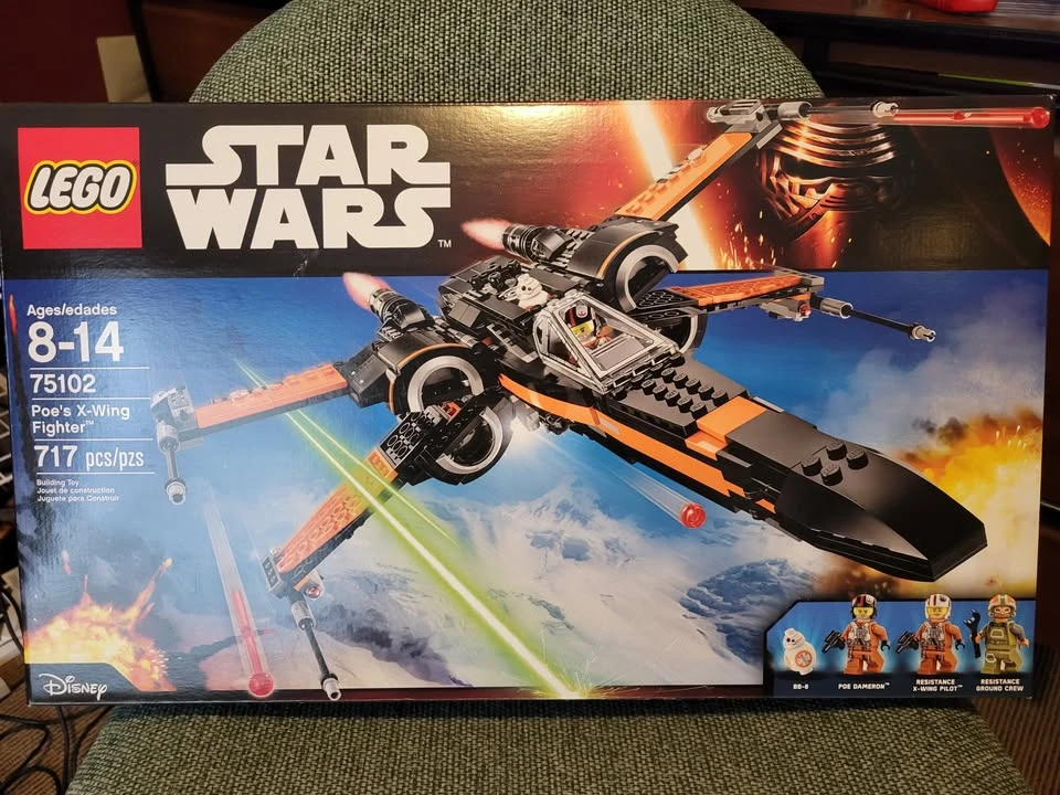 LEGO Star Wars Poe's X-Wing Fighter 75102