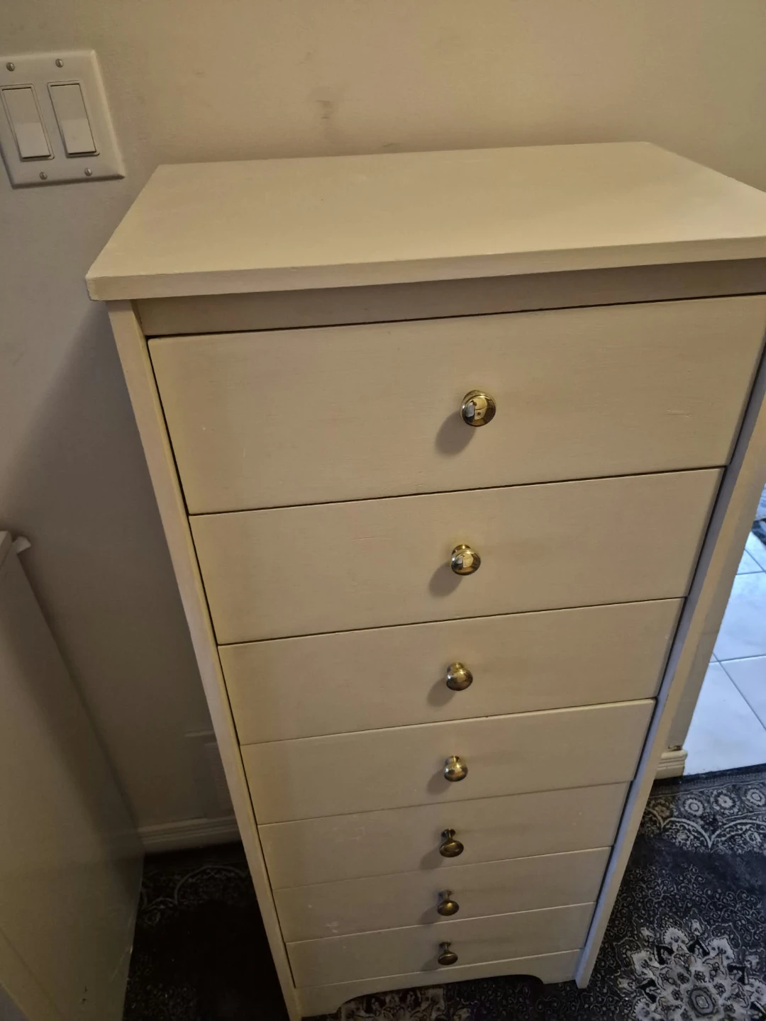 Tall cream 7-drawer dresser - photo 2